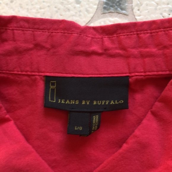 i jeans by buffalo Red button down size large - Picture 2 of 4